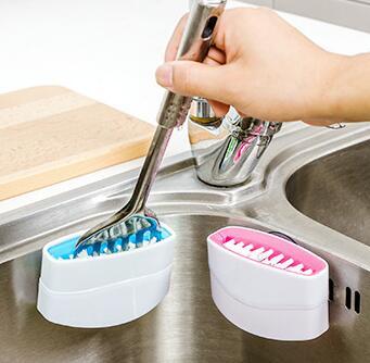 Multi-Purpose Kitchen Cleaning Brush with Suction Cup – Cutlery & Veg | Cookli UK